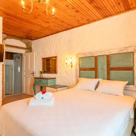 Imerek Tas Ev * Alacati