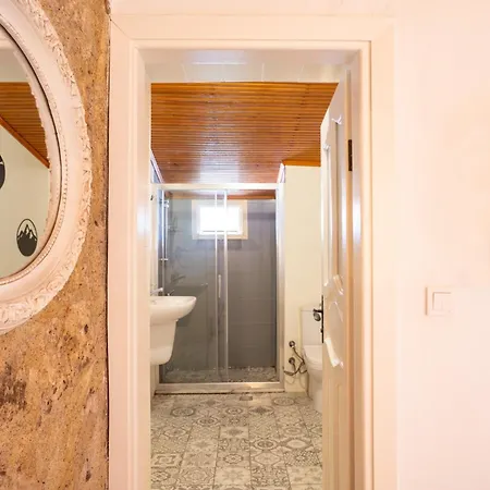 Imerek Tas Ev * Alacati